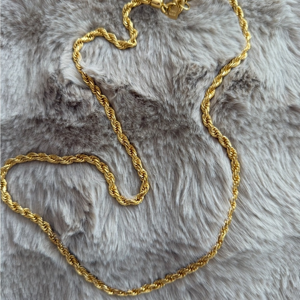 VTG Anne Klein Gold-Tone large rope chain. Necklace is 30” Toggle Clasp.
